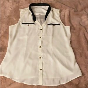 Sleeveless blouse